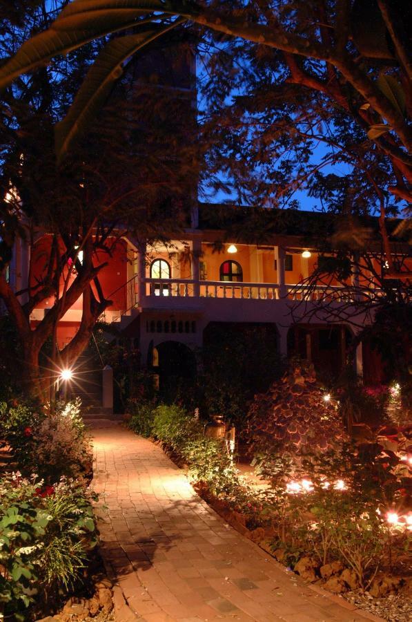 Ngala Lodge Fajara Exterior foto